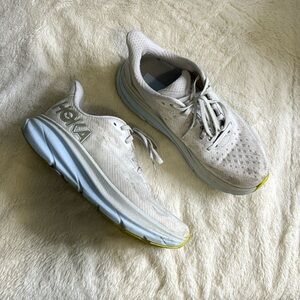 Wmns HOKA Clifton 9